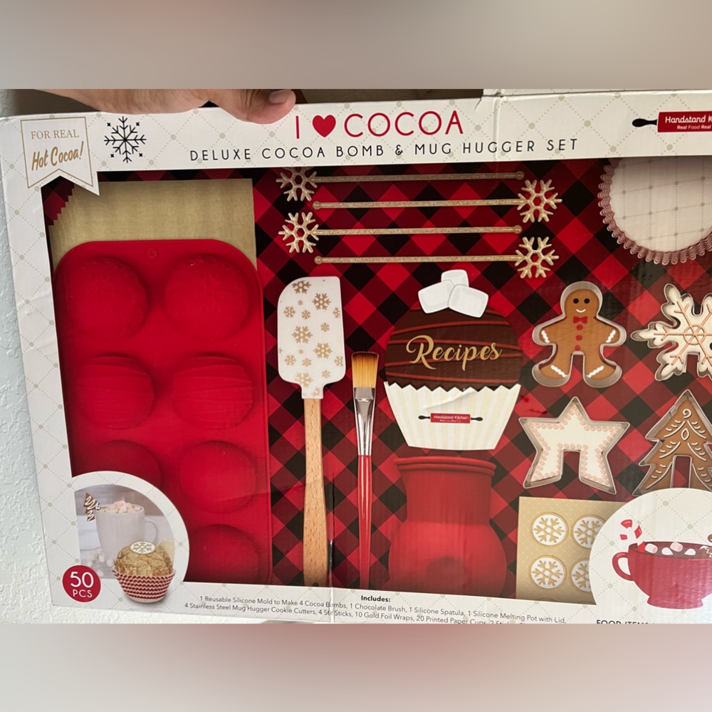 Cocoa bomb Christmas
